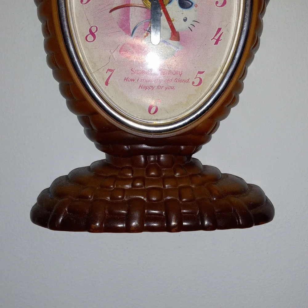 Sanrio Hello Kitty Quartz Musical Wall Vintage Clock